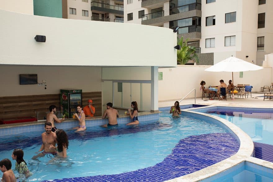 Fachada moderna do prédio do Atrium Thermas Residence.