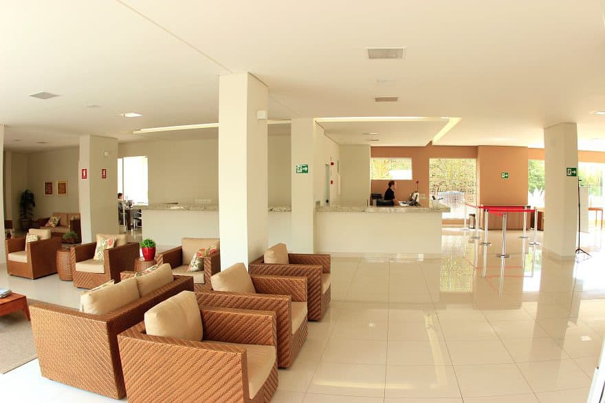 Banheiro do apartamento, limpo e bem equipado.